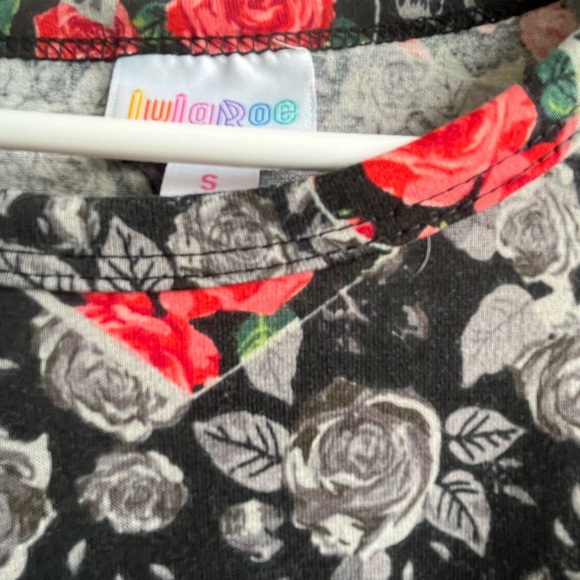 LuLaRoe Valentine Jessie - Picture 2 of 5